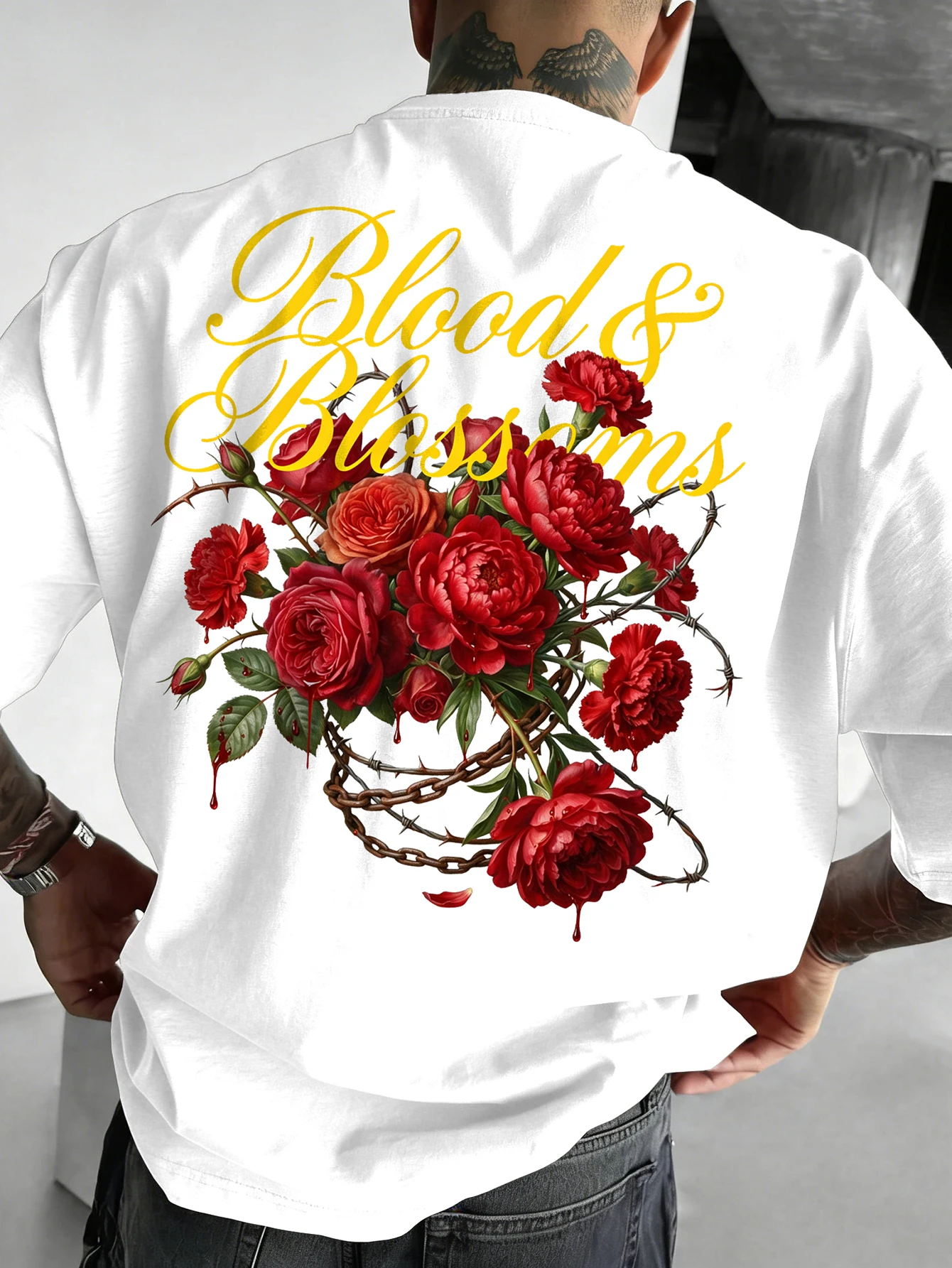 Streetwear Brand Red - メンズオーバーサイズゴシックストリートウェアTシャツブランドBlood & Blossomsレッドローズソーングラフィックプリントルーズフィットコットン半袖ホワイト