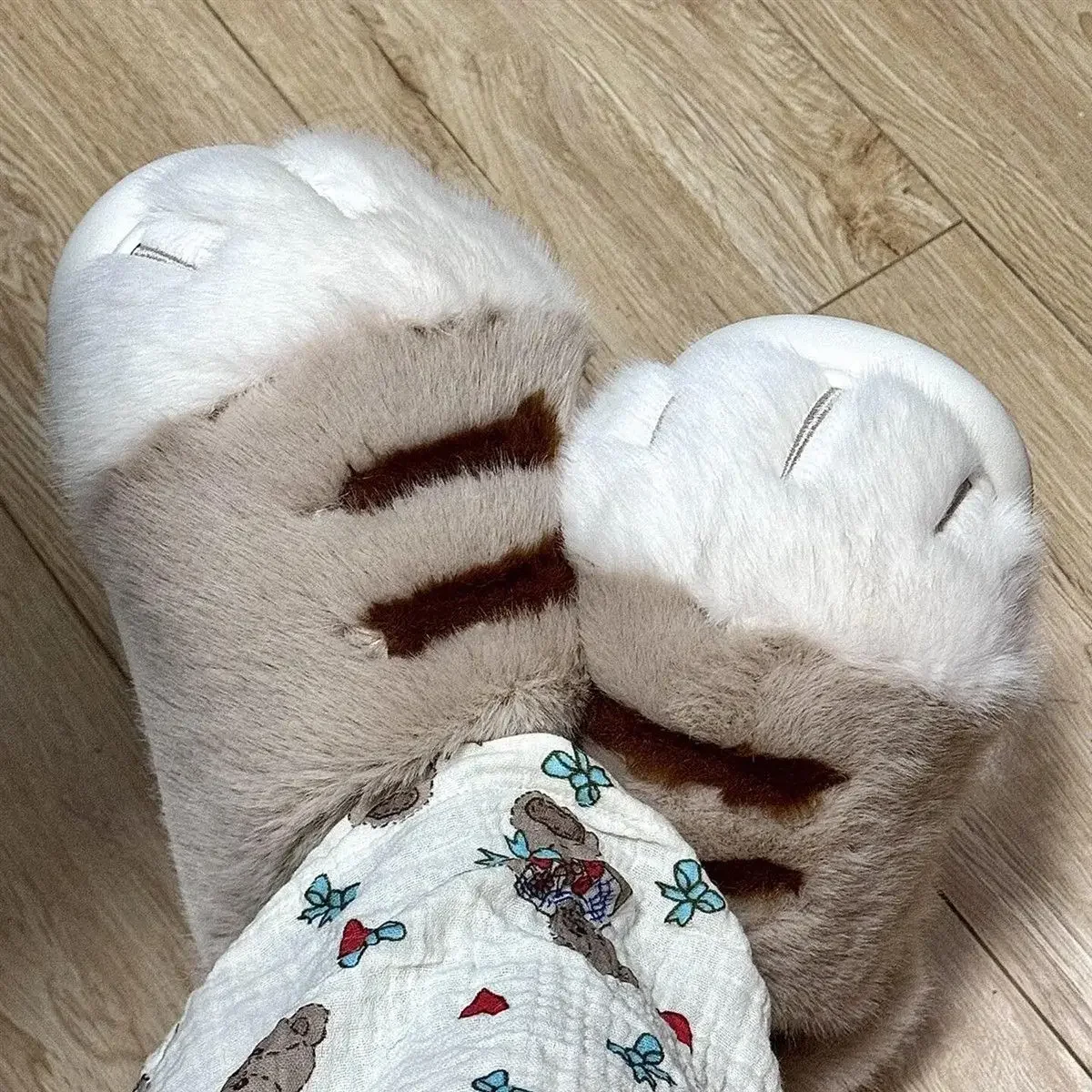 3D Schwarze Katzen-Plüschpantoffeln für Damen, EVA Wasserdicht, Fleece-Futter, Clogs, Winter-Wärme für drinnen und draußen, Kätzchen-Hausschuhe – Detail 33