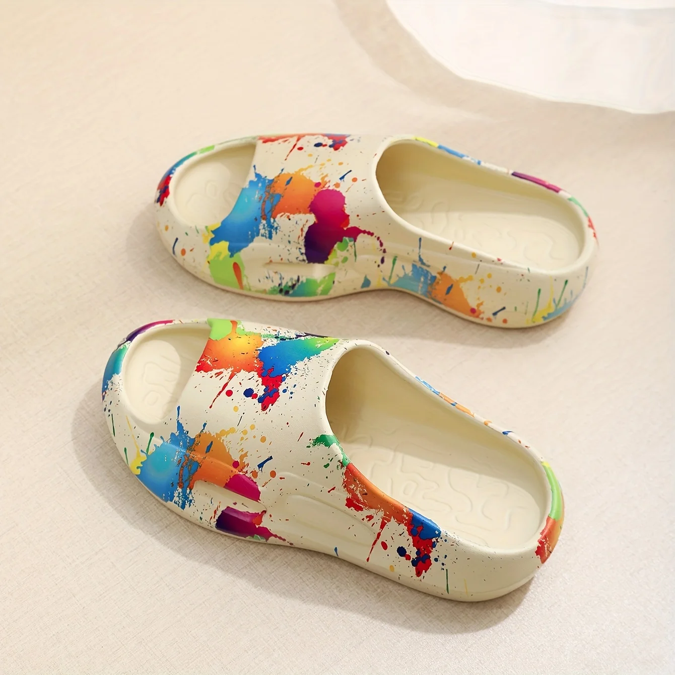 New Style Printed Platform Slippers for Women Graffiti Leopard Print Vacation Beach Sandals Cashew Nut