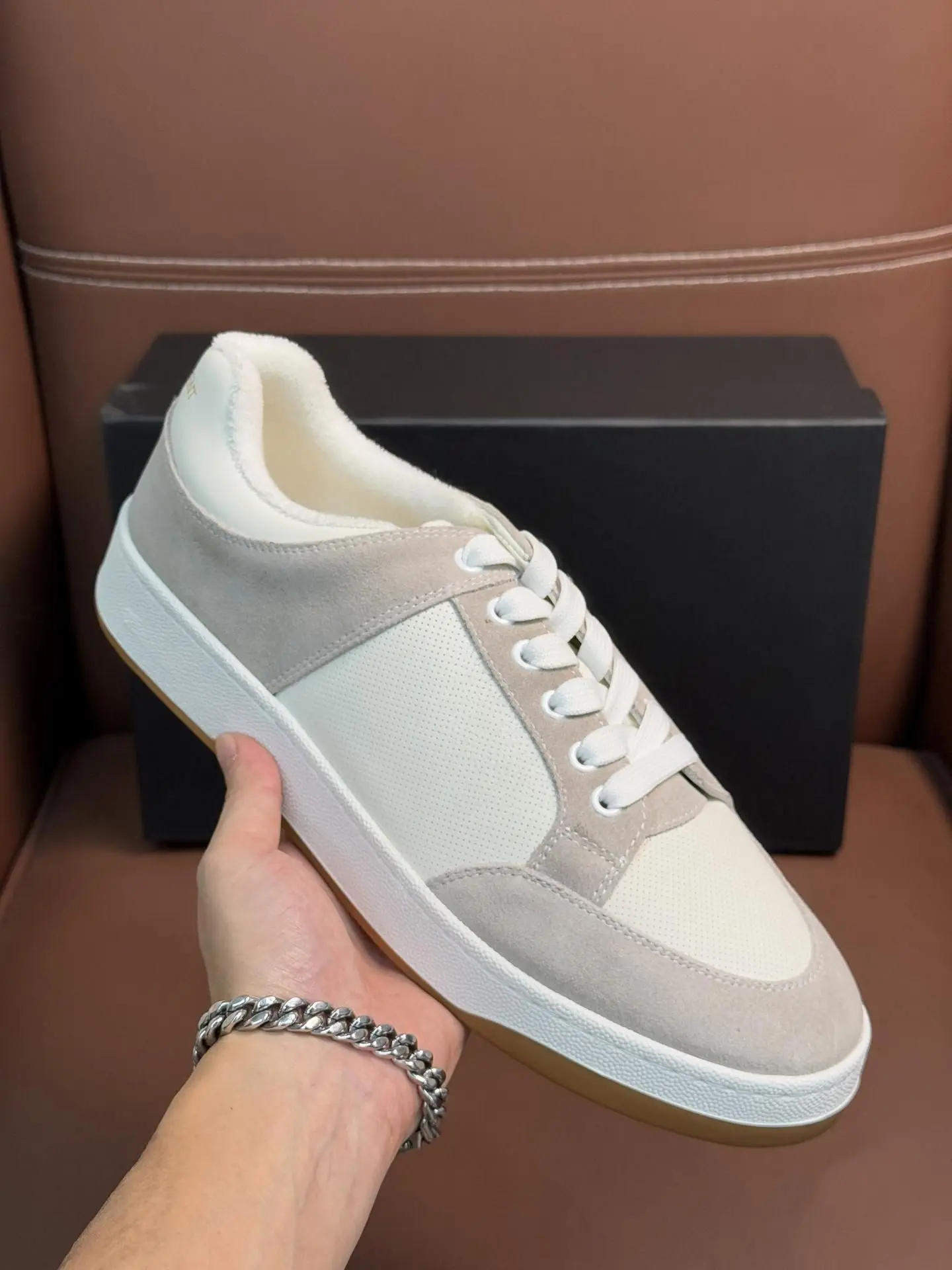 Unisex Fashion Lace Up Board Sneakers Bi-color Leather Suede Upper Plush Warm Lining Flat Gum Sole All Match Daily Footwear