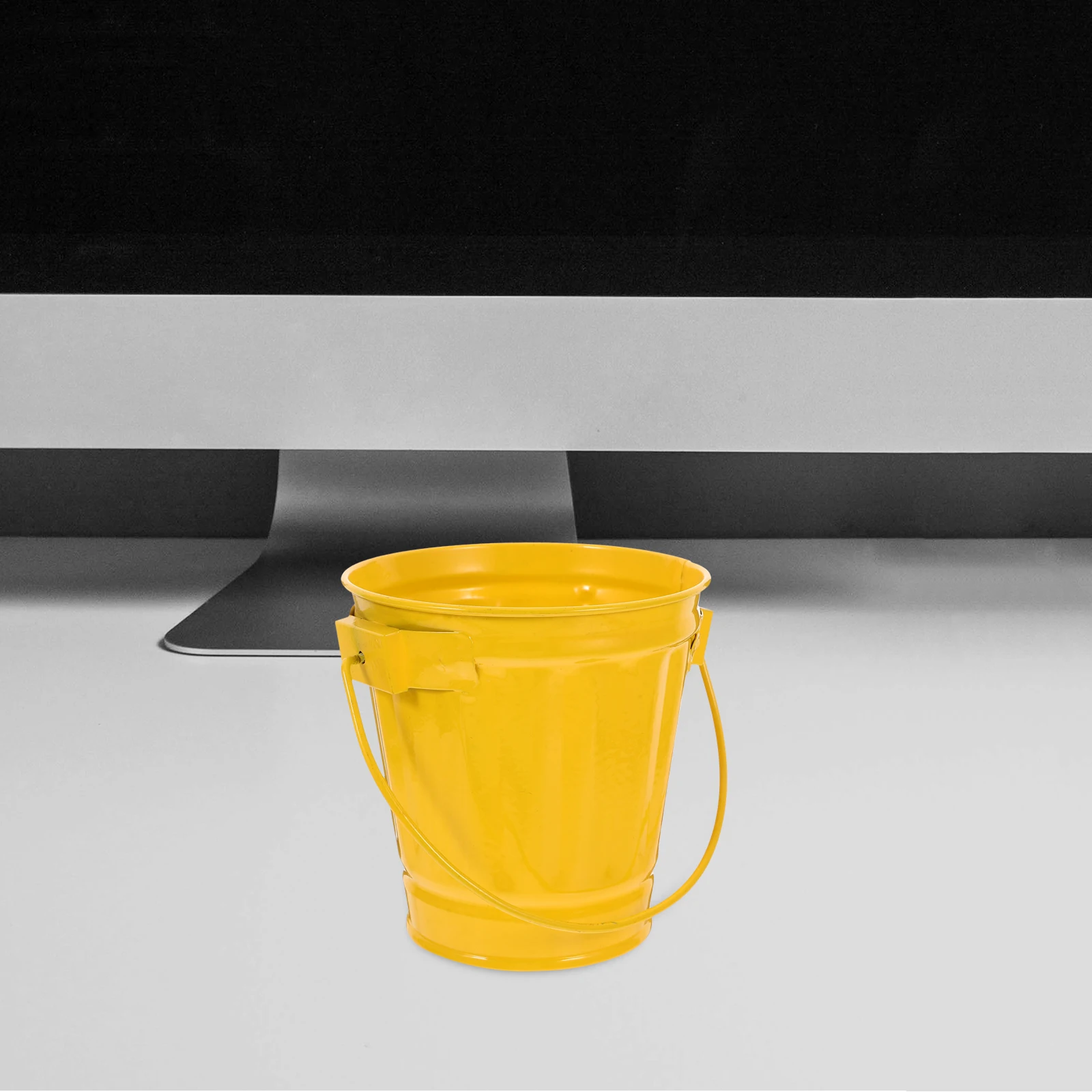 

Mini Iron Can Handled Desk Organizer Small Metal Bucket Mini Trash Can Pen Holder Storage Container Home Supplies