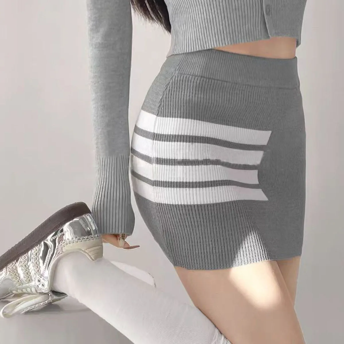 Frühling Sommer Abnehmen Hohe Taille Gestrickte Rock Gestreiften Akademischen Sle Bein Verlängerung ort Rock für Junge Frauen