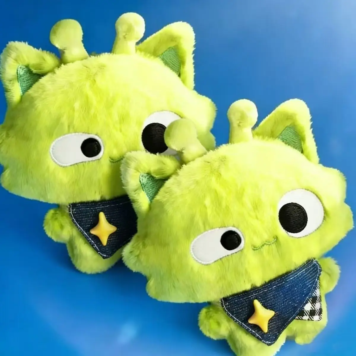 

Новая плюшевая игрушка-кошка Alien Cat, мягкая кукла-брелок, зеленый кулон-кошка, милый аксессуар для сумки, подарок для фанатов