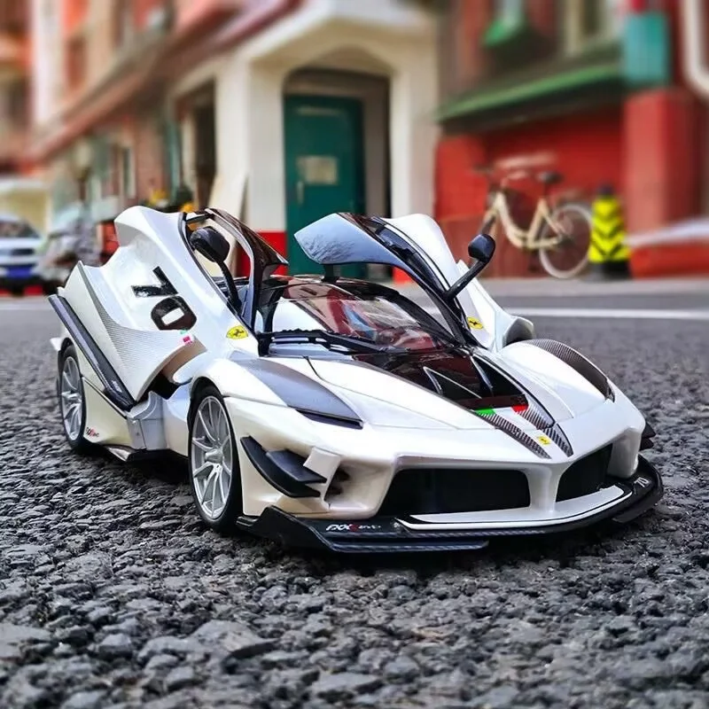 

Bburago 1:32 Ferrari FXX K EVO, модель спортивного автомобиля из сплава, литье под давлением, металлический гоночный автомобиль, модель автомобиля, звуковой свет, имитация подарков для детей