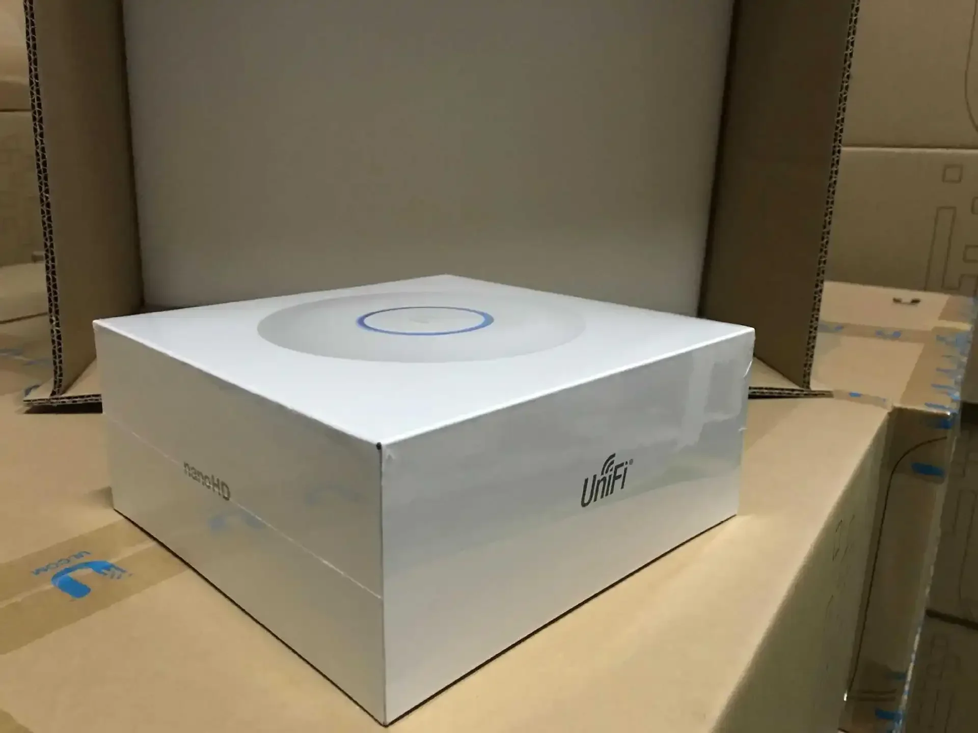 Unifi UAP-nanoHD Family Villa Hotel Dual Band Wifi Coverage Enterprise Wireless AP
