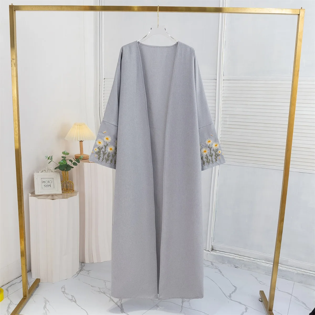 Ricamo floreale aperto davanti Abaya donna Maxi lunghezza vestito musulmano Abaya manica lunga caftani donna Jilbabs abbigliamento donna