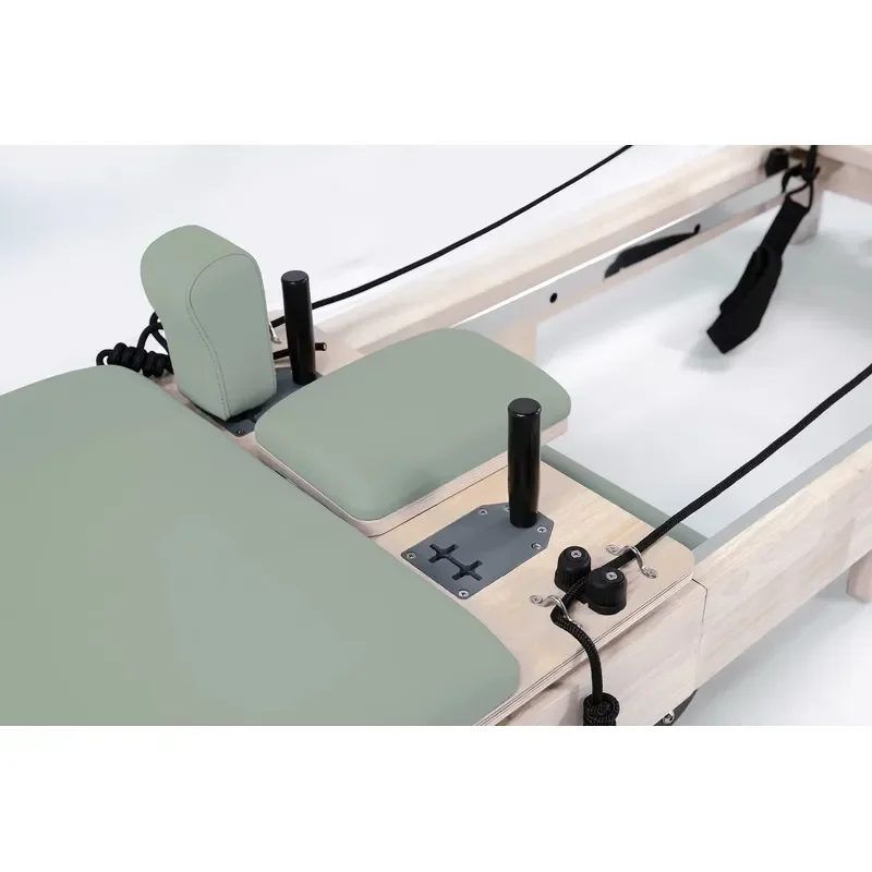 Coral Personal Use Yoga Multifunctional Pilates Training Professional Maple Reformer for Home Body Training