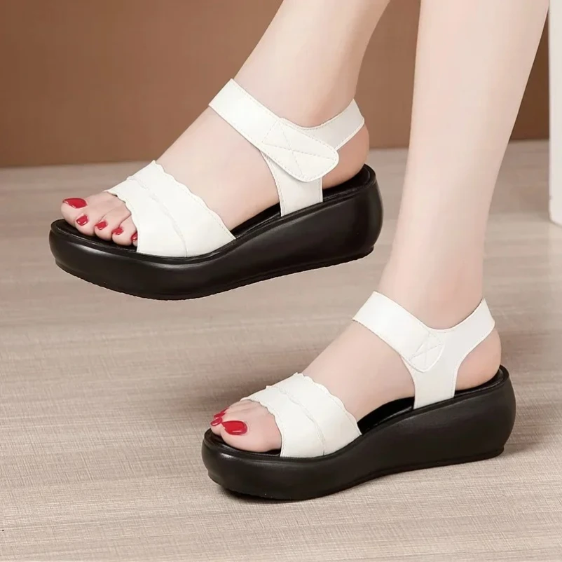 

2025 босоножки на танкетке, женская обувь на платформе, новые летние женские босоножки на высоком каблуке 6 см с открытым носком