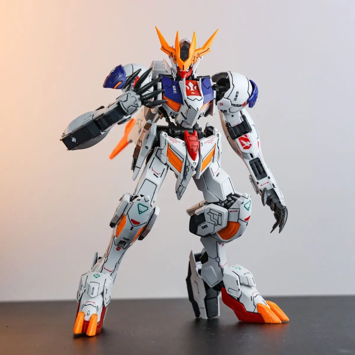 MAX MODEL 1/100 Barbatos Lupus Rex Assembly Model Kit Robot Plastic Model Kits Collection Action Figures Wolf King Toys Gift