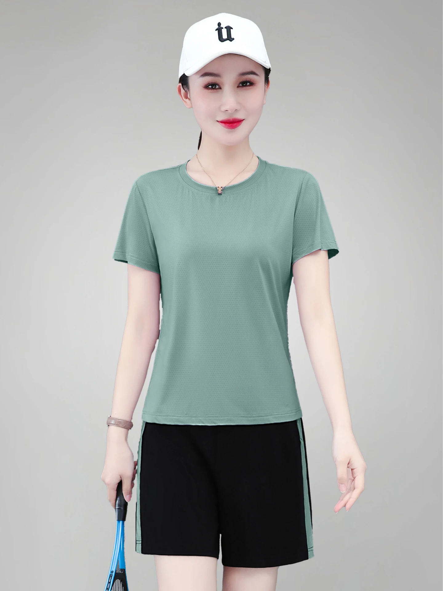 

Fashionable round Neck Quick Dry Sports Set Women's 2026 Summer New Tennis Outfit Thin Short Sleeve T Shorts Two Piece Set
