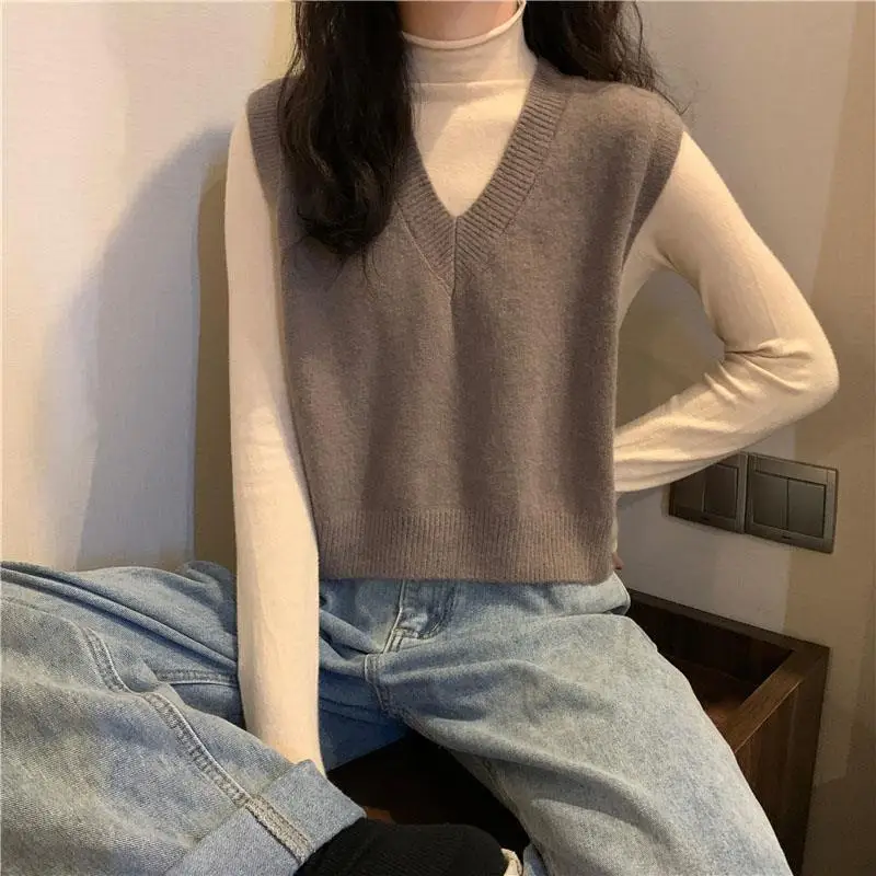 Solid Color Knitted Sweater Vest Women 2023 Autumn Sleeveless V Neck Jumpers Woman Korean Style Knit Pullovers Outside Wear