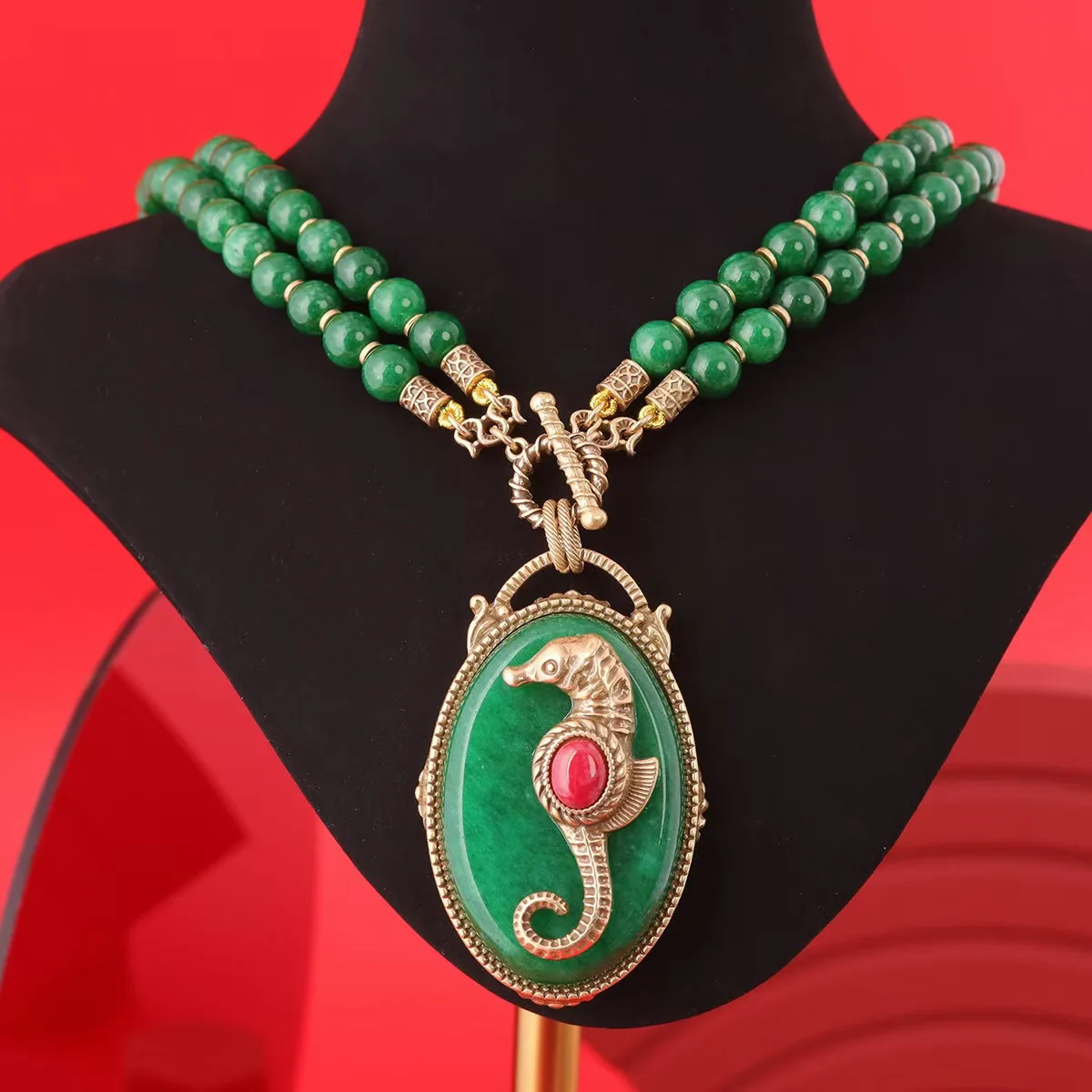 

Комплект черной подвески в виде пчелы, ожерелье, серьги, кольцо, брошь, винтажные женские украшения, уникальная цепочка для свитера