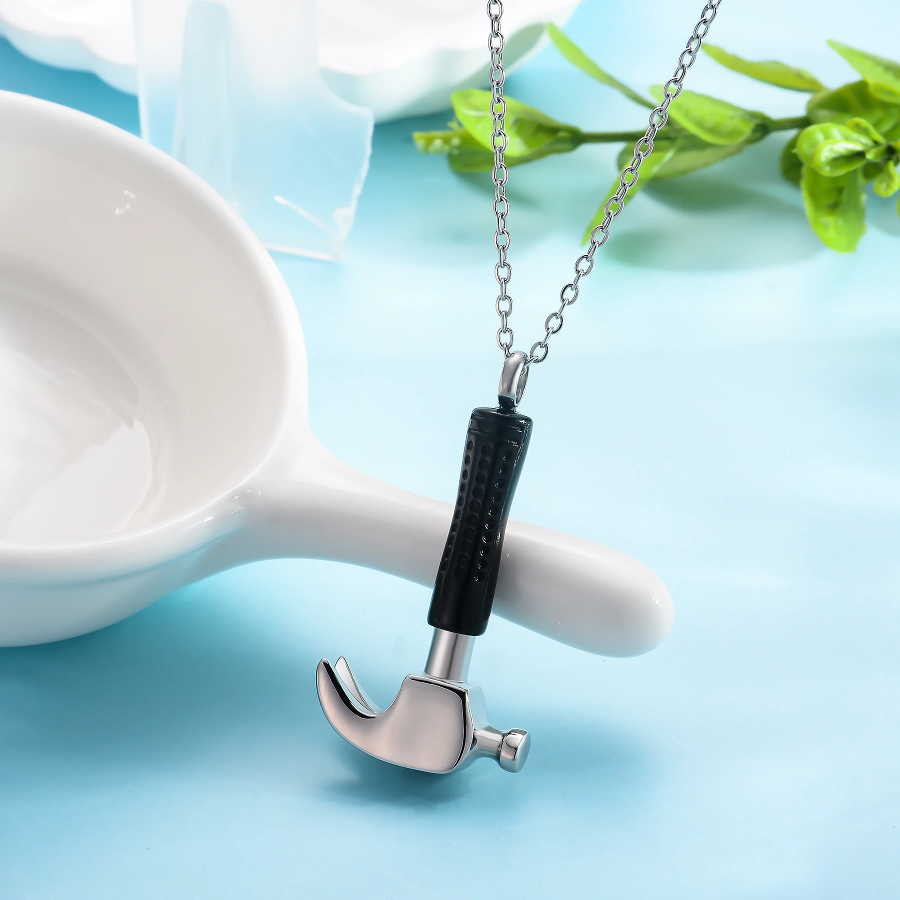 Schraubenschlüssel-Urnen-Halskette aus Edelstahl mit Herz, Einäscherungsanhänger für Asche, Andenken-Schmuck für Männer, Trichter-Werkzeug – Detail 3