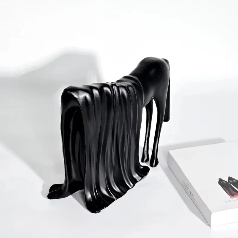 Modern interior home decoration office desktop decoration abstract dark horse resin handicraft sculpture