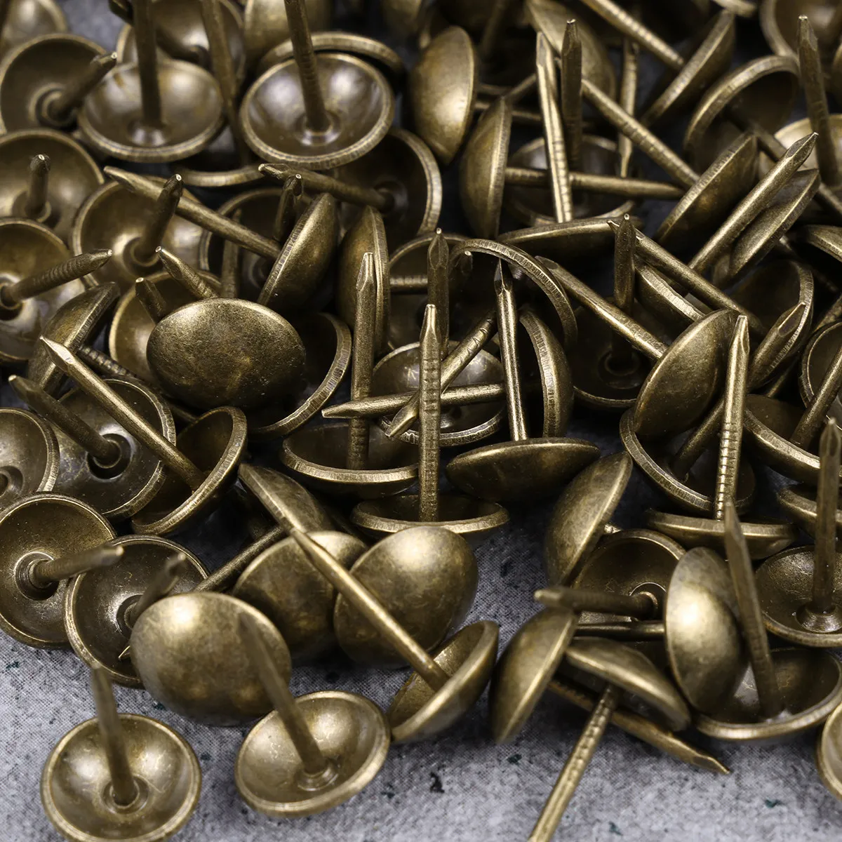 100Pcs Metal Door Tack Vintage Round Domed Head Decorative Furniture Nails Upholstery Sofa Button Tacks DIY Round Head Tacks