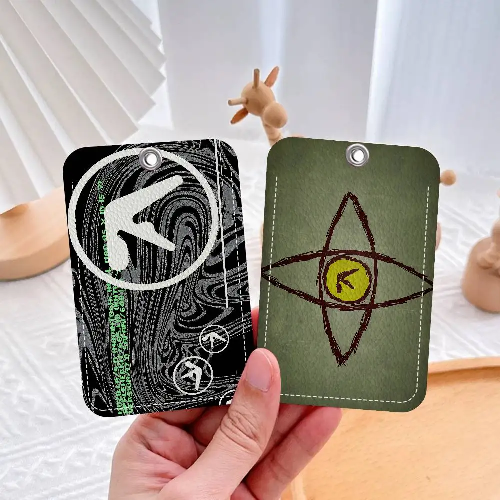 

Брелок-держатель для карт Singer Aphex Twin 19: для пропусков, банковских карт, кредитных карт, удостоверений личности. Защитный чехол-брелок, модный аксессуар.