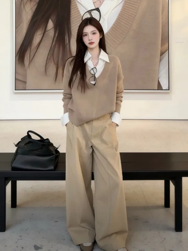 

Korean Sle Knitted Sweater Fake Two-Piece Design Turn-down Collar Unique Beautiful Top Spring 2026 Faion Campus Ciwalk