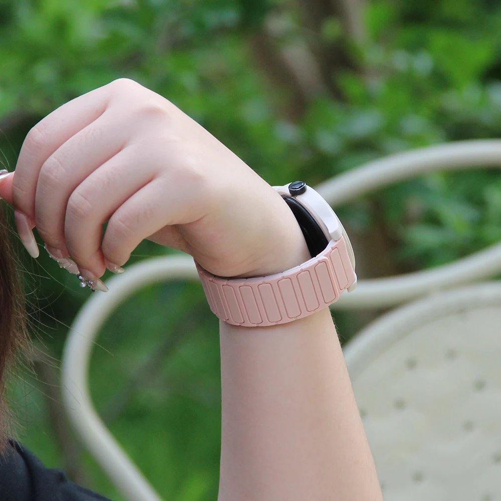 Pulsera magnética de 22mm para Huawei Watch GT Cyber Armor estilo hebilla estable correa de reloj de silicona suave de liberación rápida hombres mujeres