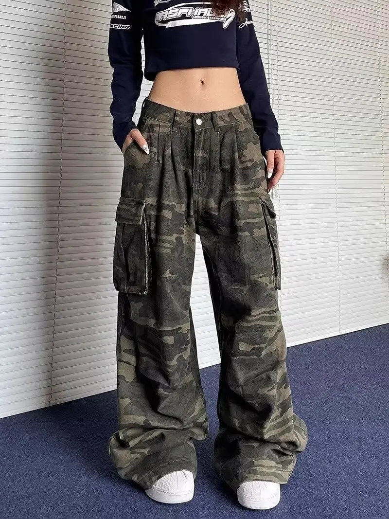 กางเกงยีนส์คาร์โก้สไตล์วินเทจล้างสีสำหรับผู้หญิง แฟชั่นฤดูใบไม้ร่วง สไตล์อเมริกัน Y2K เอวสูงทรงหลวม กางเกงคาร์โก้ลำลองลายพรางแบบใหม่