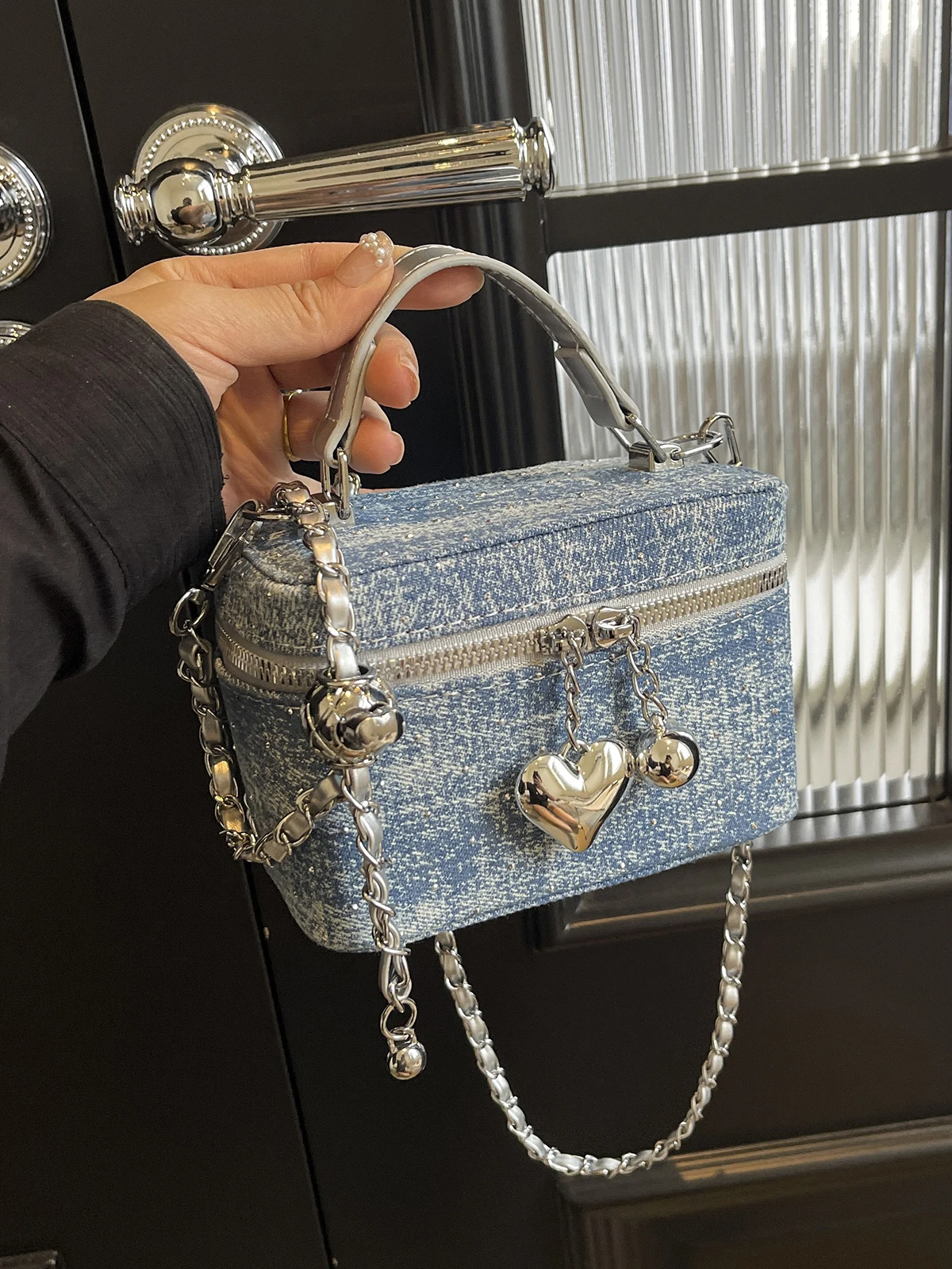 2024 New Diamond Crossbody Bag Women\'s Fashion Chains Single Shoulder Bags Heart Zipper Bucket Square Handbags Denim Pouch