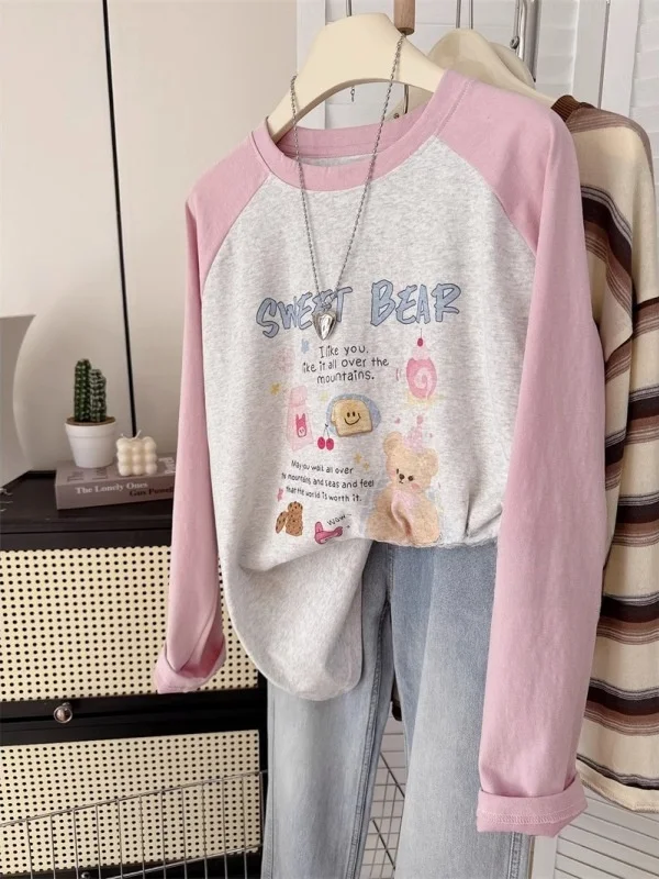 

Женская свободная футболка с длинным рукавом и принтом медведя, базовая модель в корейском стиле, хлопковая, с вставками на плечах