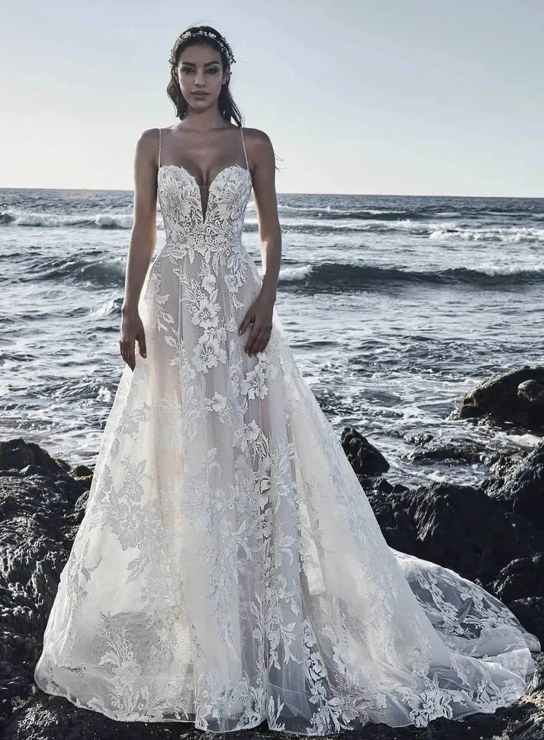 

Princess Wedding Dresses Off Shoulder Spaghetti Strap Appliques A Line Bridal Gowns Chapel Customized Vestidos De Novia