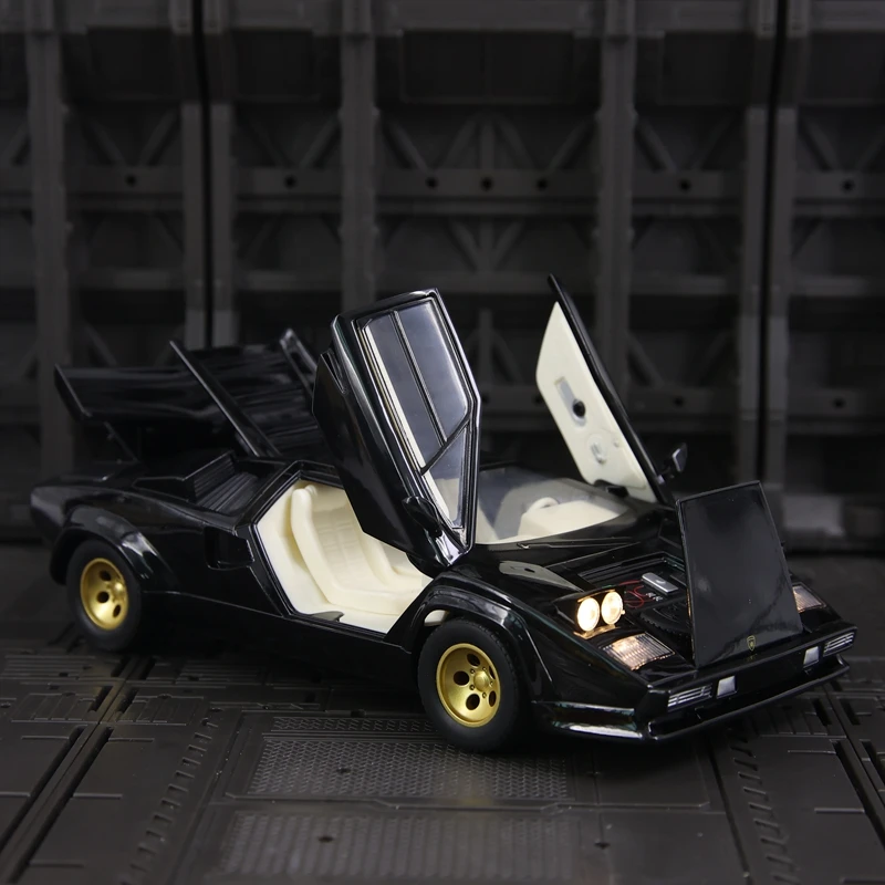 CCA 1:24 Lamborghini Cantash LP500S adorno de modelo de coche de aleación, puertas y capó de motor, maletero se puede abrir para juguetes para niños