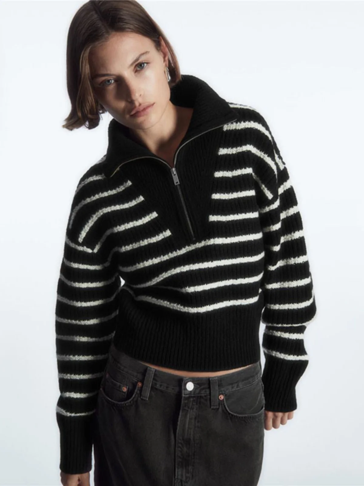 

Модный вязаный свитер из смесовой шерсти с молнией и ребристым воротником для женщин, зима 2025, новинка, для повседневной носки...