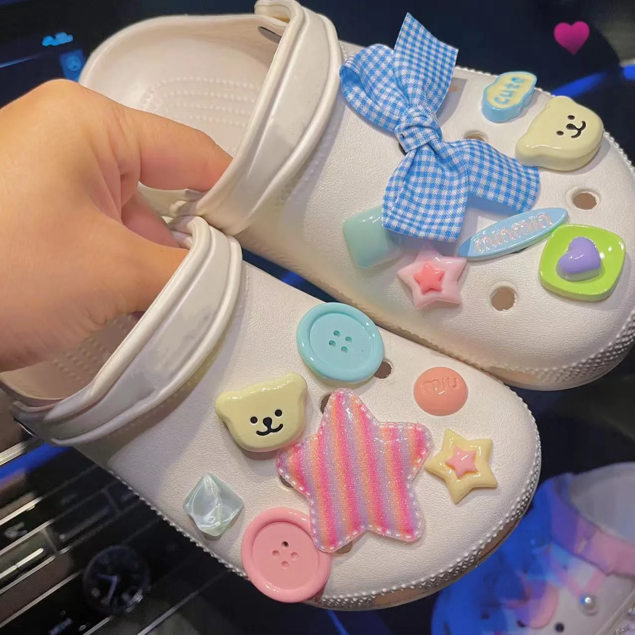 Cute Cartoon Bow Bear Hole Shoe Charms Accessories Shoe Buckle Fun Candy Colored Buttons 3D Shoes Flower DIY Shoes Decorations