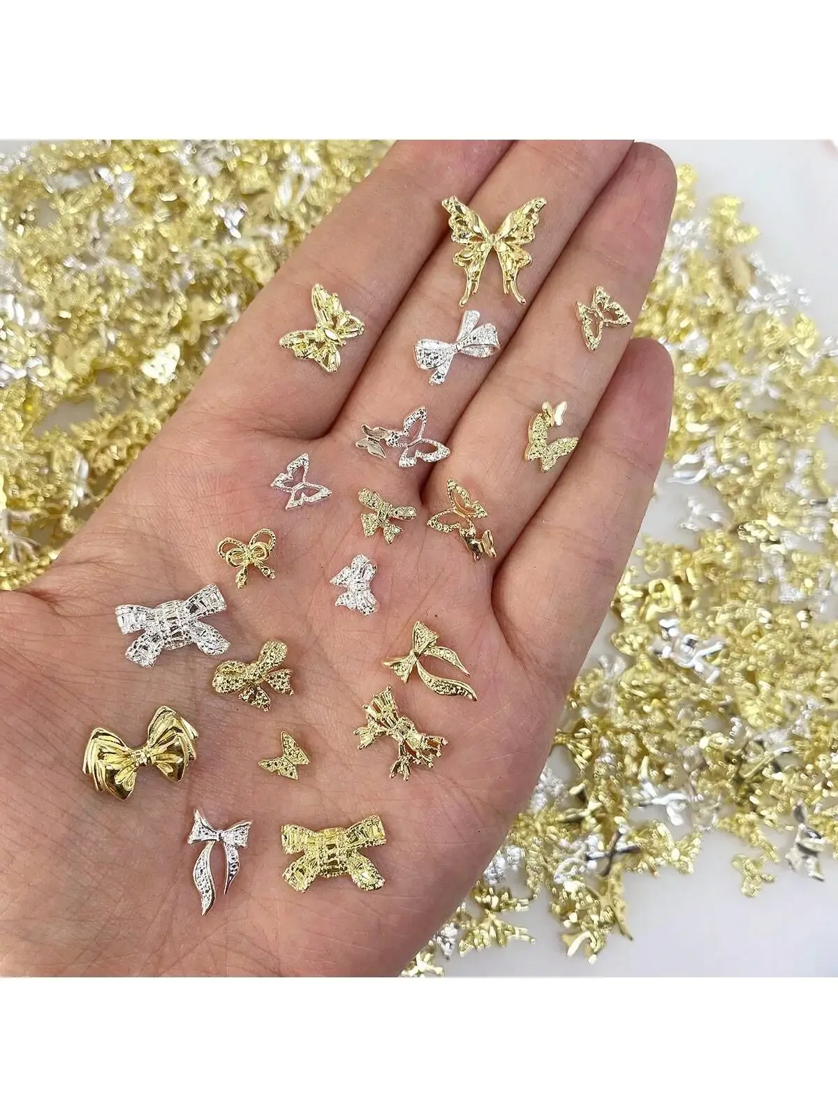 50pcs/bag Random Mixed Butterfly & Bowknot Shaped Alloy Nail Art Decorations Charm Silver Gold Jewelry Accessories Nail Supplies