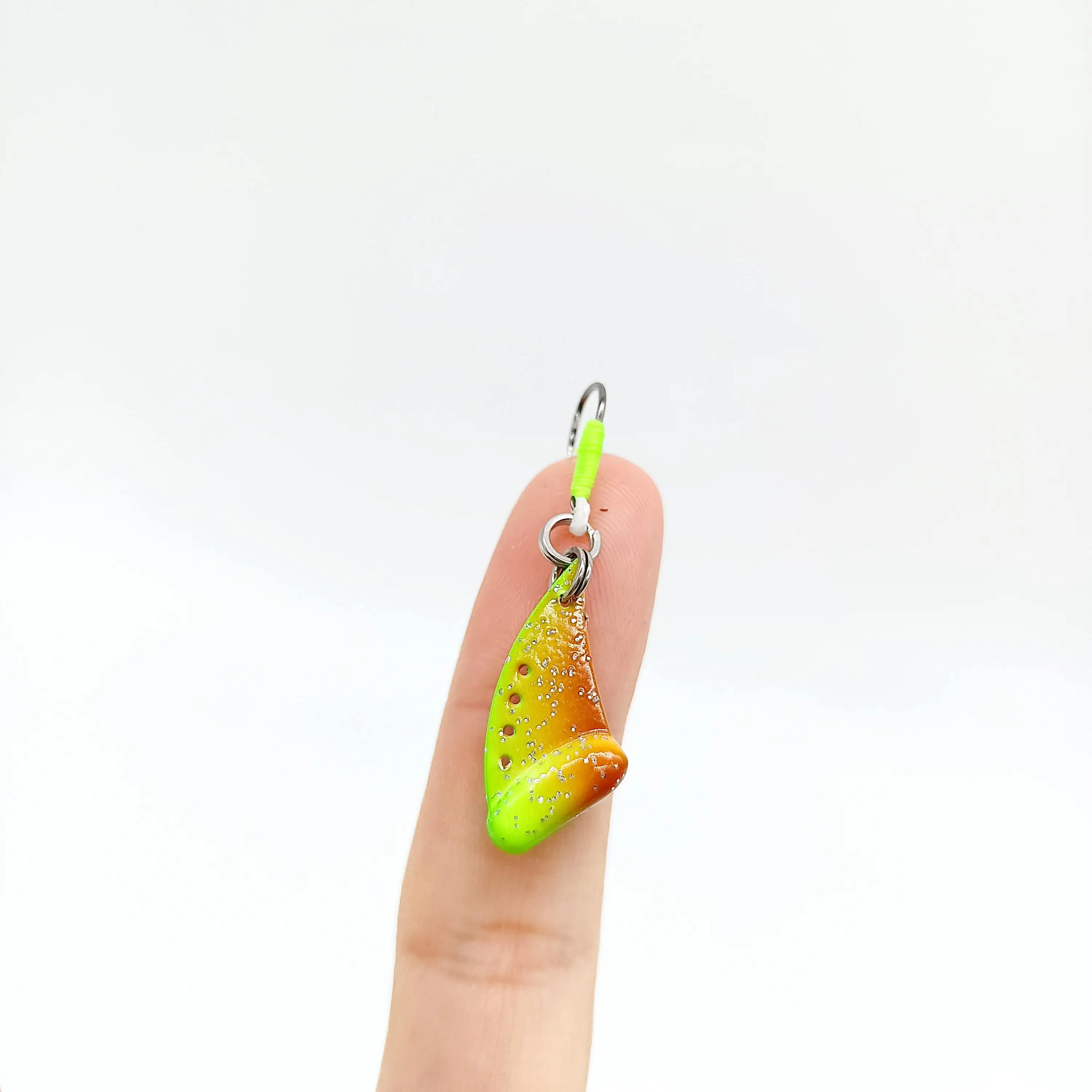 DUODUOYU 1PCS New Mini Metal VIB Fishing Lures 2.7g/24mm Vibrations Spoon Lure Bass Artificial Hard Bait with Single Hook Tackle