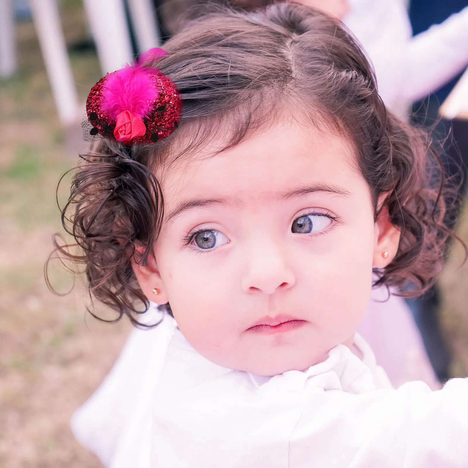 

12 шт. мини-заколок для волос в виде цветов, миниатюрные шляпки-фасцинаторы для женщин, маленькие шляпки для вечеринок, банкетов, свадеб, заколки для волос