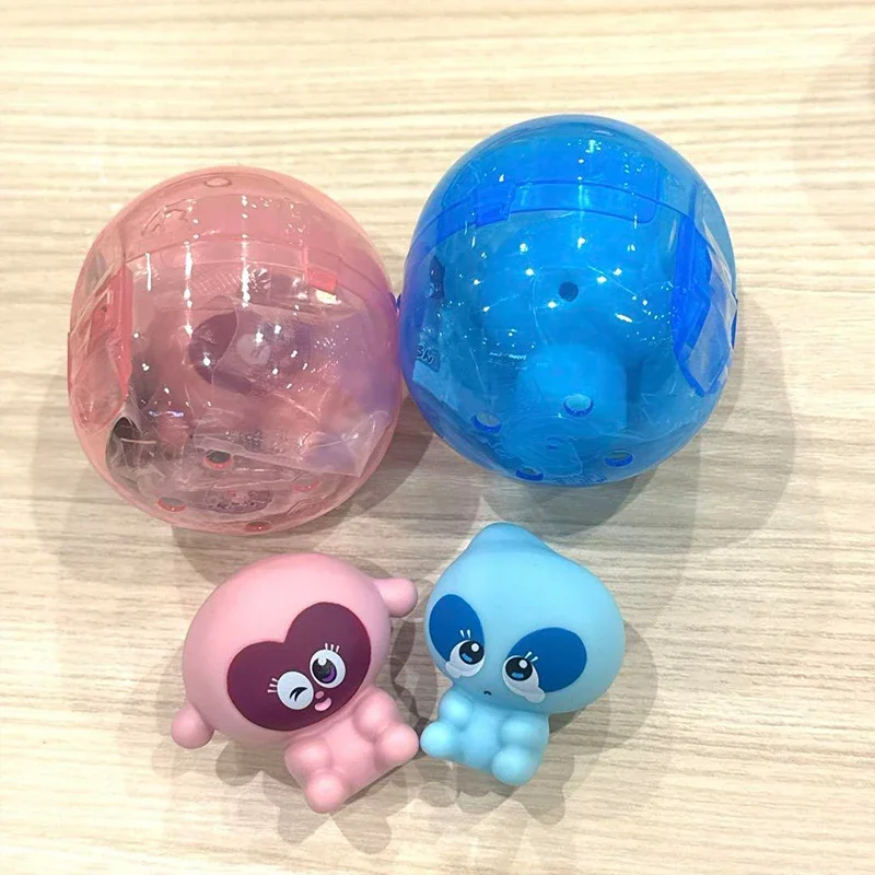 Pet Pinch and Squeeze Doll Gashapon Desktop Ornament Keepsake Holiday Gifts Action Figure Model Toys