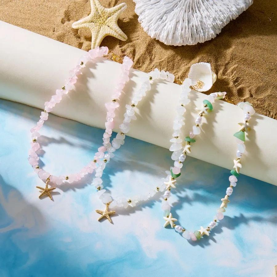 1 Pc Dopamine Sweet Crushed Stone Butterfly Necklace Women's Vacation Style Bead Versatile Accessories