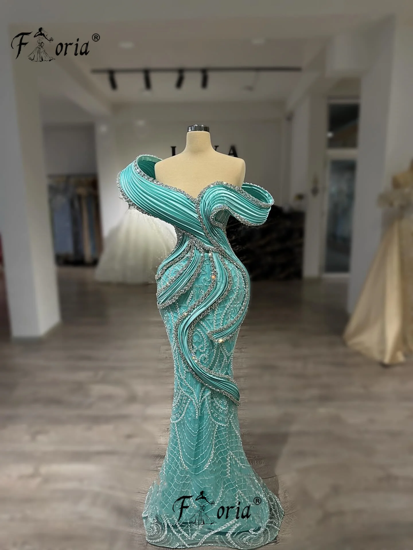

Elegant Dubai Beaded Mermaid Formal Evening Dresses Crystal 3D Appliques Arabic Prom Dress Mint Green Party Gown Robe De Soiree