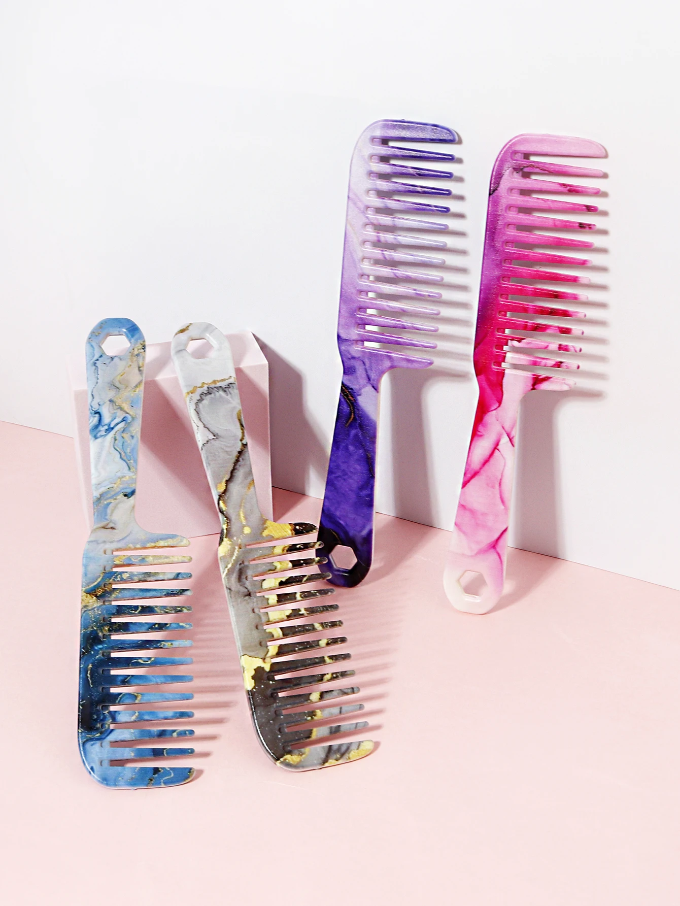 

Wide toothed comb, anti-static hair styling comb, suitable for both dry and wet use, special for real hair wigs