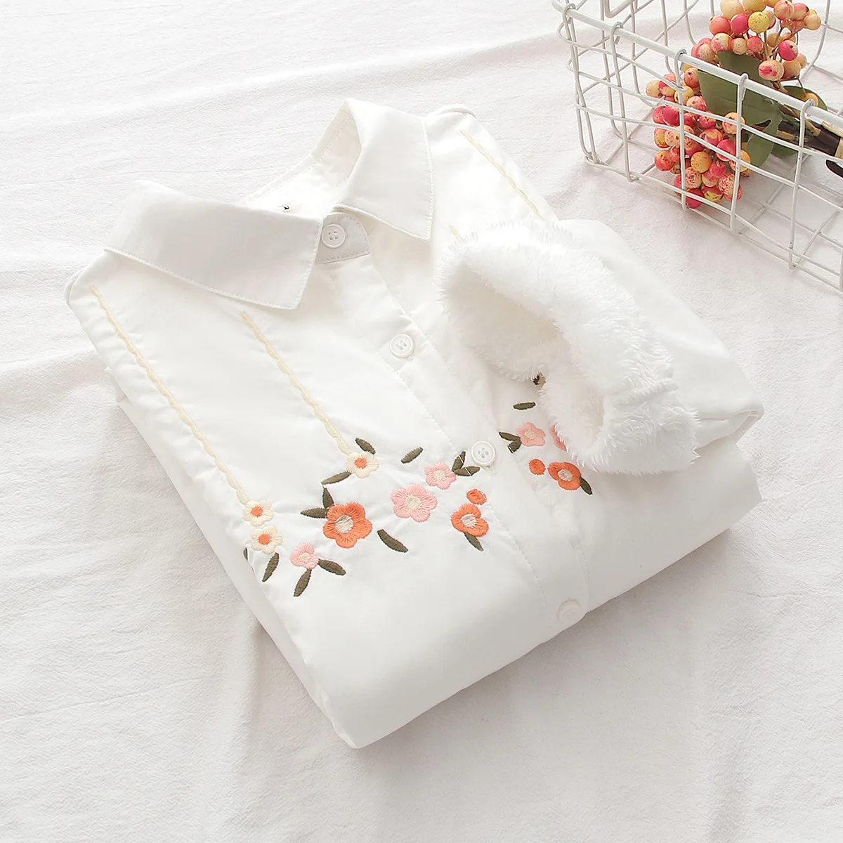 

Японские милые флисовые рубашки с цветочной вышивкой для девочек, женские осенне-зимние повседневные блузки с отложным воротником и длинными рукавами