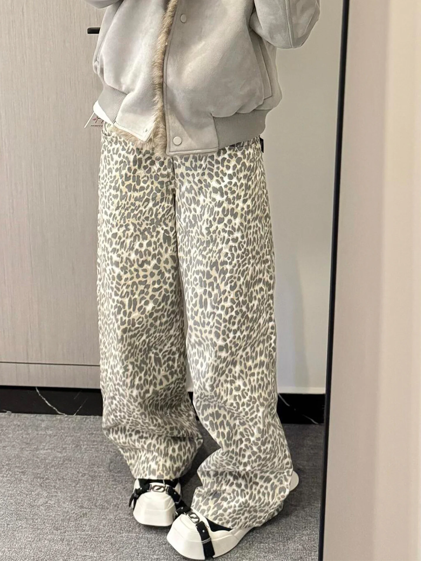 กางเกงยีนส์ขากว้างเอวสูงลายเสือดาวสไตล์อเมริกัน ไซส์พลัส สำหรับผู้หญิง ฤดูใบไม้ร่วง ฤดูหนาว รุ่นใหม่ ไซส์เล็ก ไม่ใช่เลกกิ้ง สำหรับสาวอวบ MM