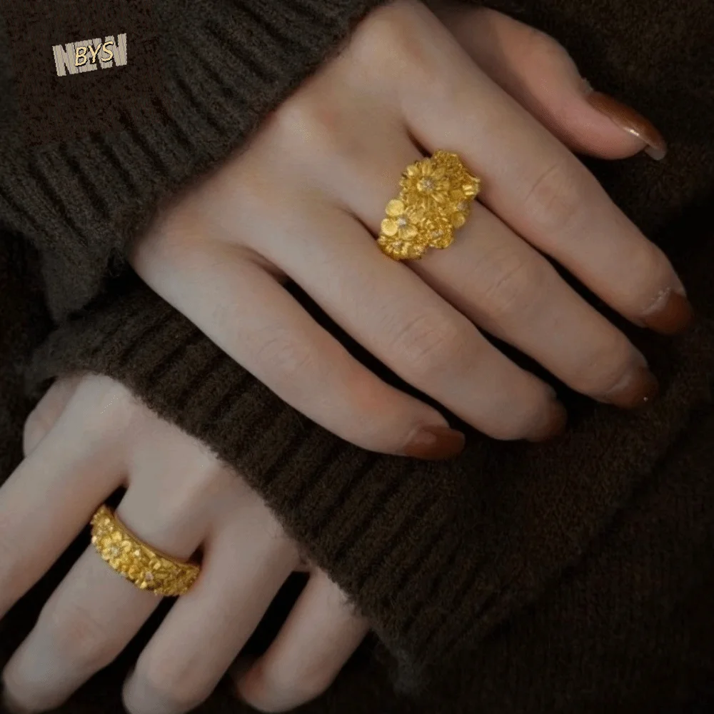 

Luxury Floral Adjustable Ring Glittering Lightweight Rhinestone Accent Ring Sand Gold Jewelry Gold Plated Ring Special Occasion
