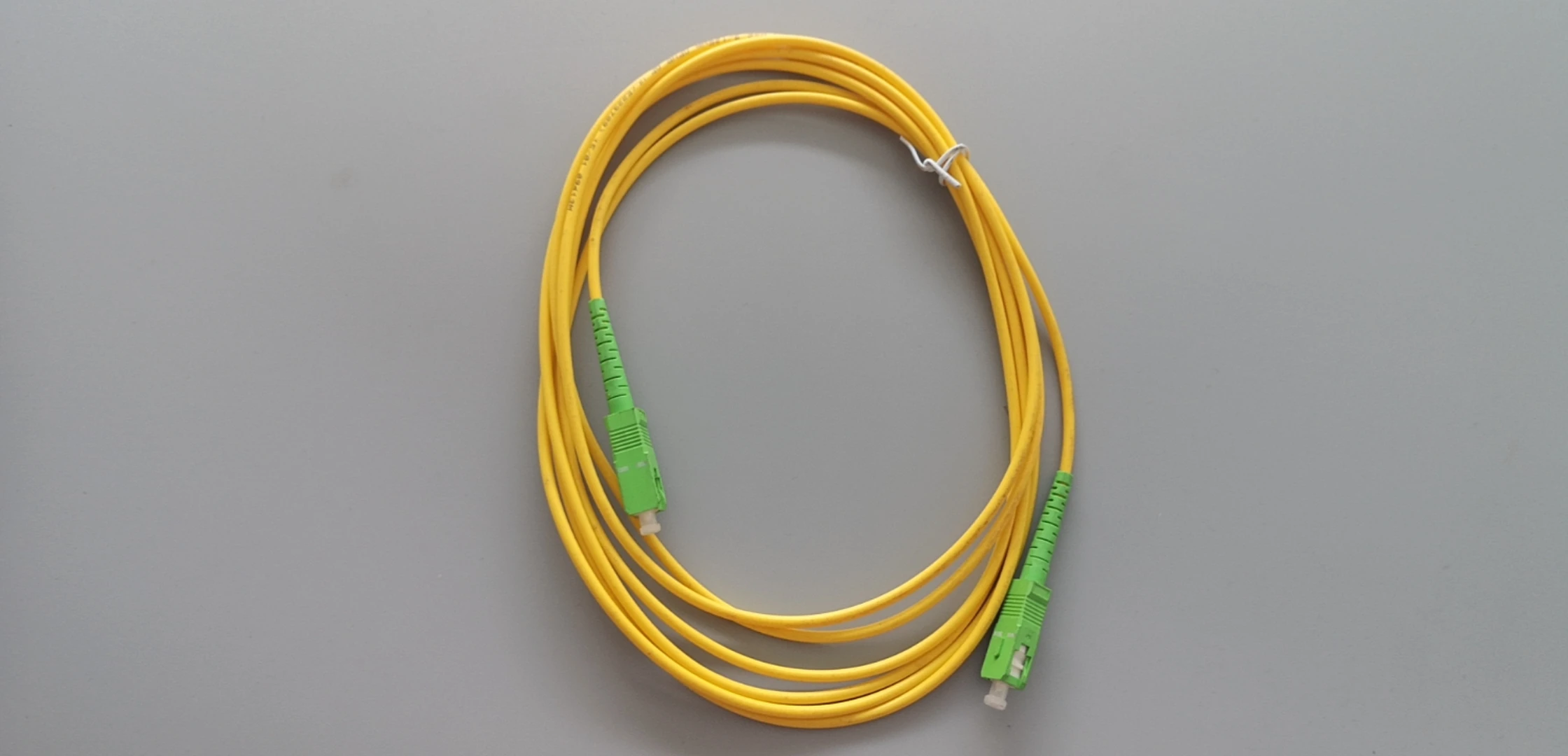 Jumper de Cabo De Fibra Óptica SC Patch Cord Óptico Simplex Single-Mode 9/125 SC/APC-SC/APC 3M