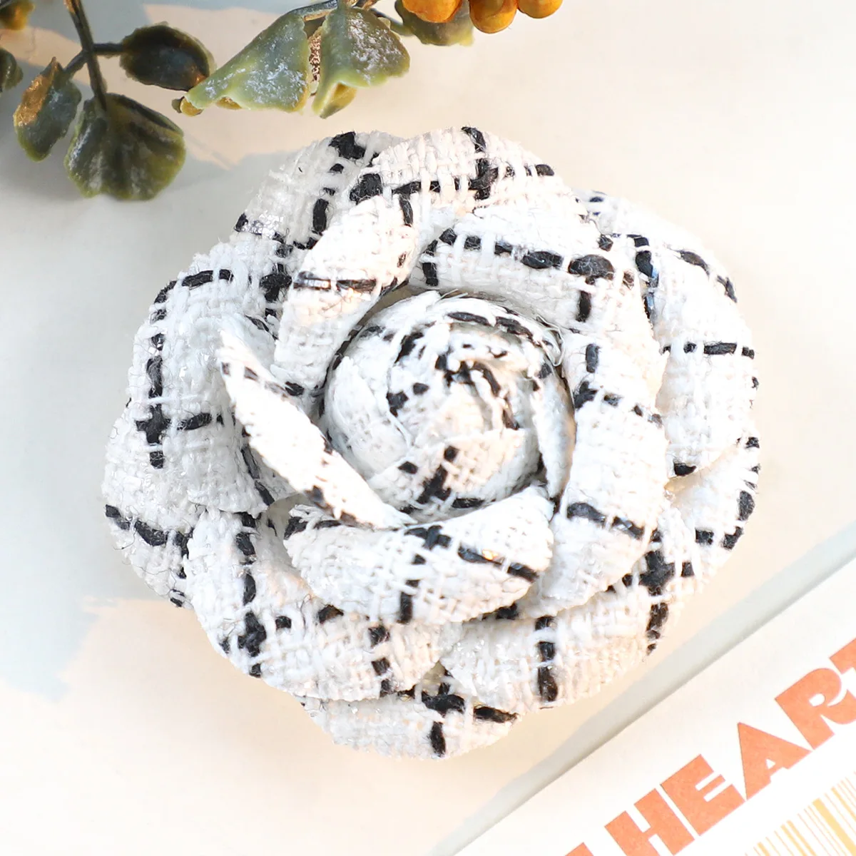 6CM Camellia Brooch for Women Wedding Dress Bridal Corsage Accessory Lapel Pins High Quality Applique Fabrics Jewelry