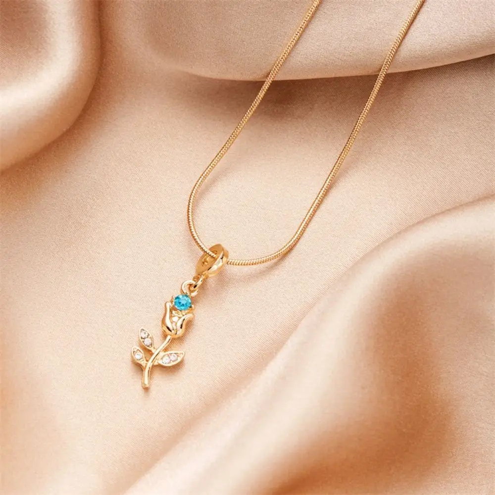 Small Fresh Elegant Tulip Necklace Fashion Exquisite Flower Necklace Temperament Three-dimensional Clavicle Chain Wedding