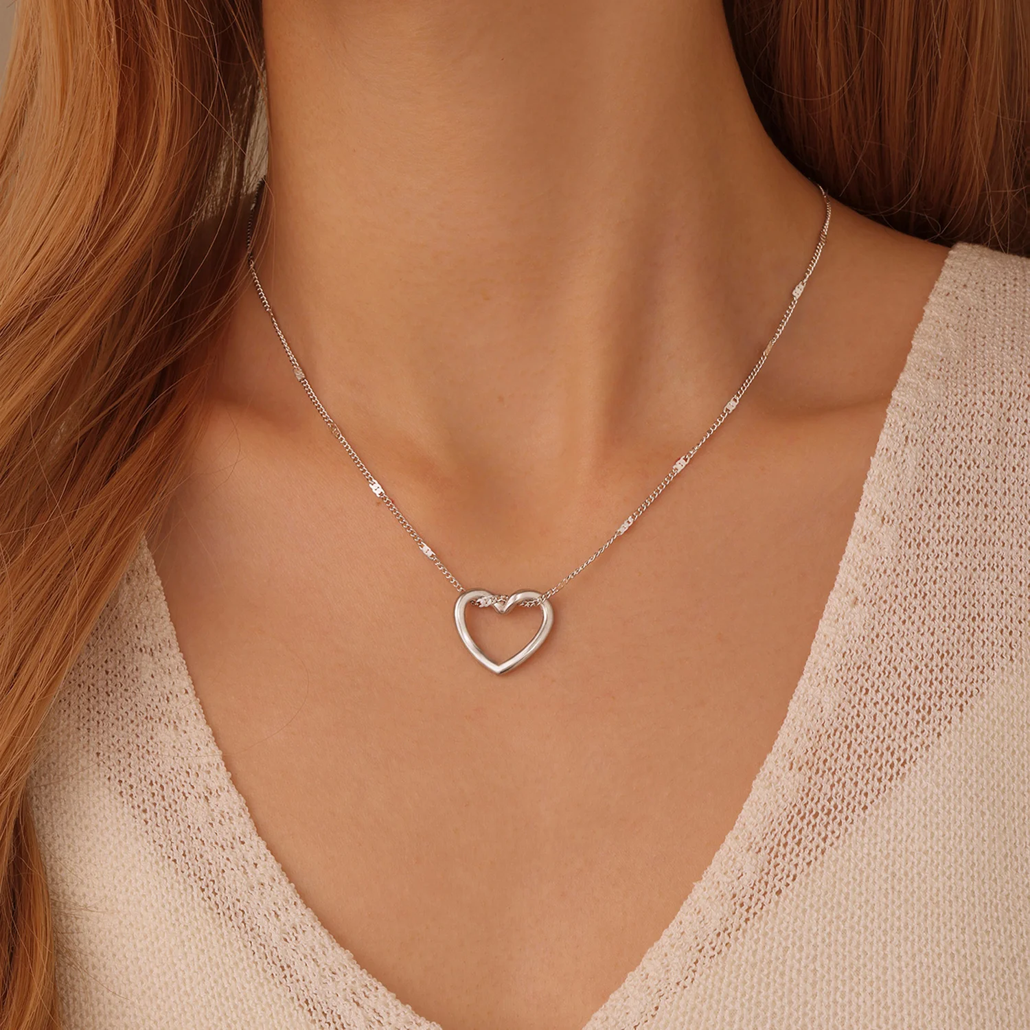 Edelstahl Glänzende Zirkon Rote Erdbeer-Halskette für Frauen Niedliche Romantische Herz-Halskette Luxuriöses Freundschaftsschmuck-Geschenk – Detail 10