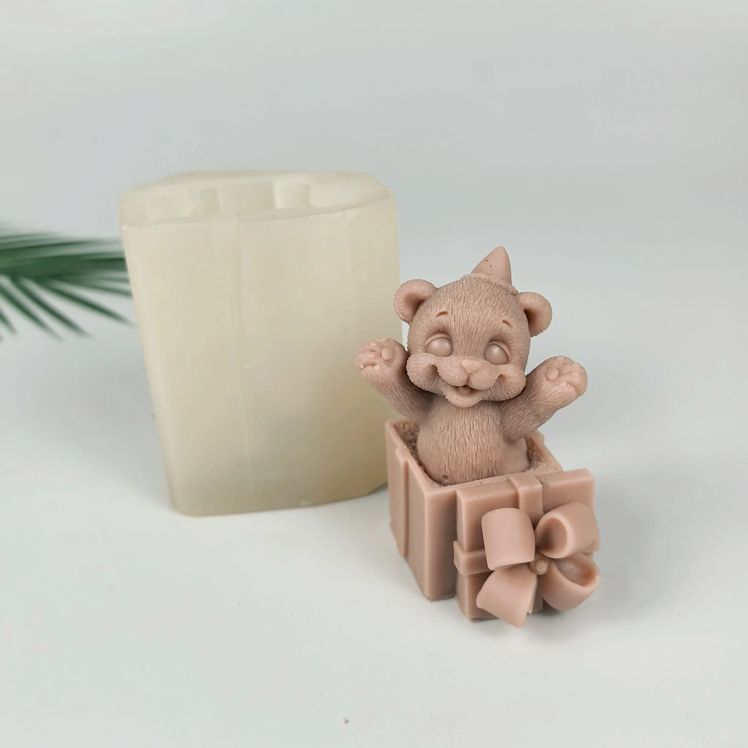 3D Animals Mold Birthday Gift Box Surprise Bear Moulds Silicone Candle Soap Molds Clay Resin Wedding Candles Handmade DW0807 4
