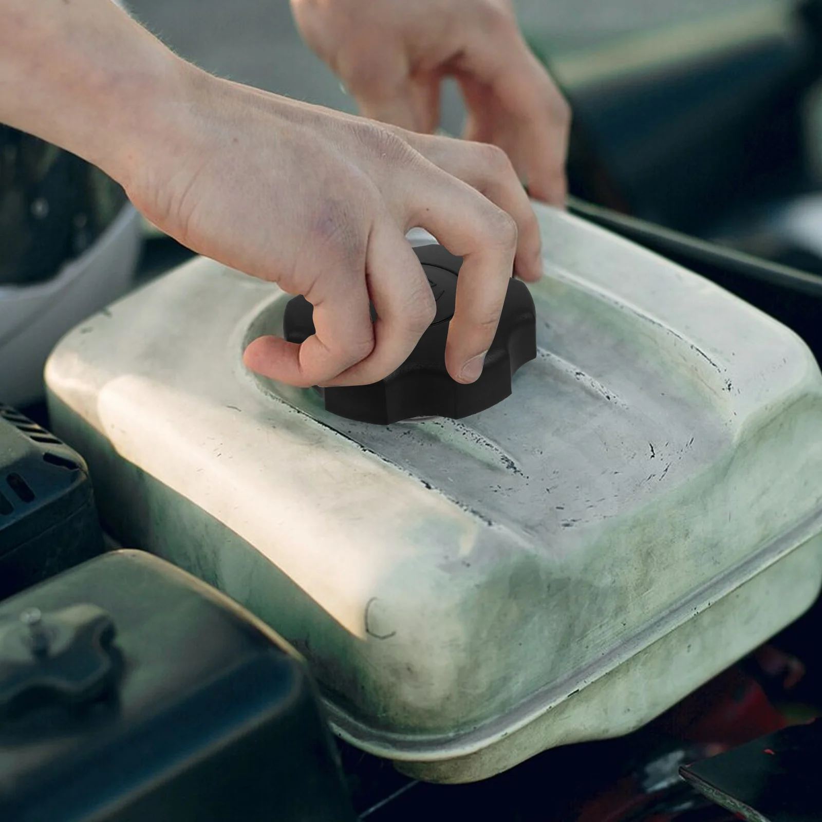 

2Pcs Oil Tank Cap Fuel Gas Cap Replacement Compatible with 168f188f Engine for Mower Generator Water Pump Yard Machine Part