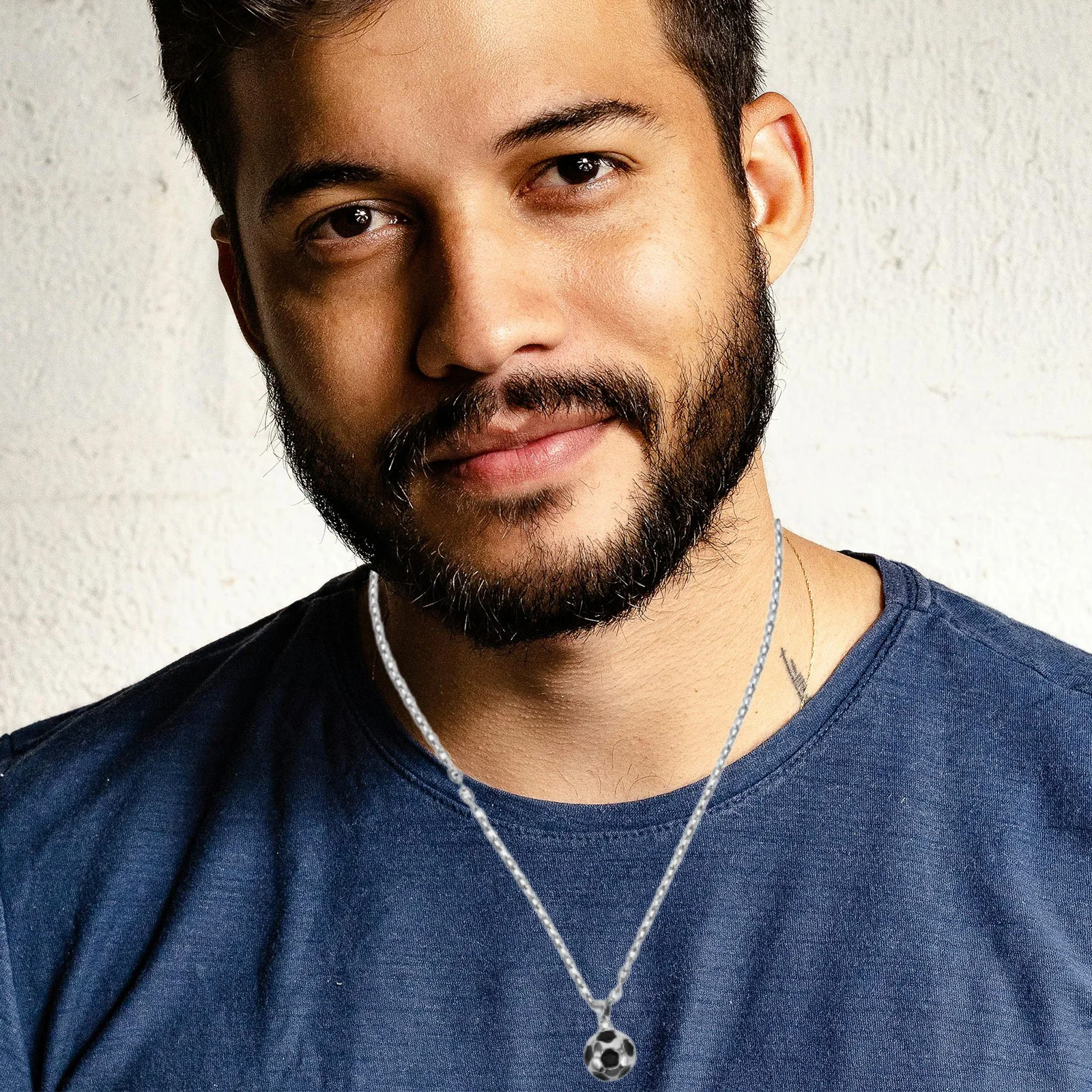 

Креативное футбольное ожерелье для мужчин и мальчиков, футбольная подвеска, ювелирные изделия, идеально подходящие для повседневной одежды и вечеринок, детская футбольная цепочка