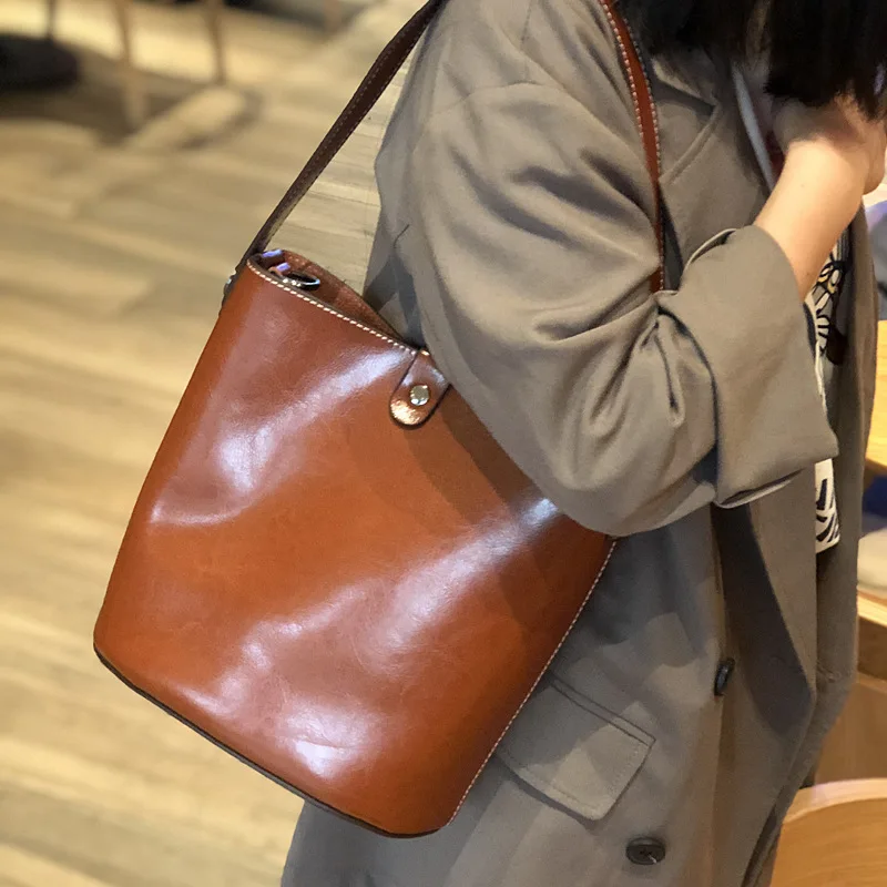 Johnature 2024 New Simple Korean Cow Leather Women Bag Leisure Solid Color Soft Cowhide Bucket Lady Shoulder Messenger Bags