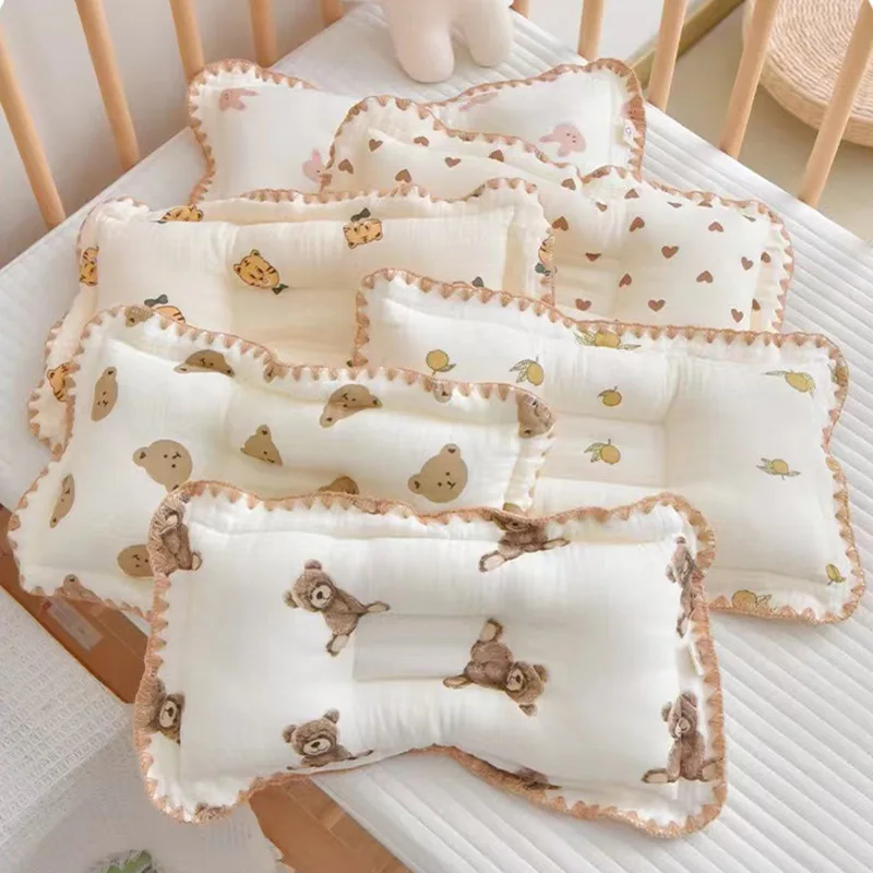 幼児枕リネンコットンベビー誕生枕タイプ傾斜防止四季汎用漫画クマ赤ちゃん寝具