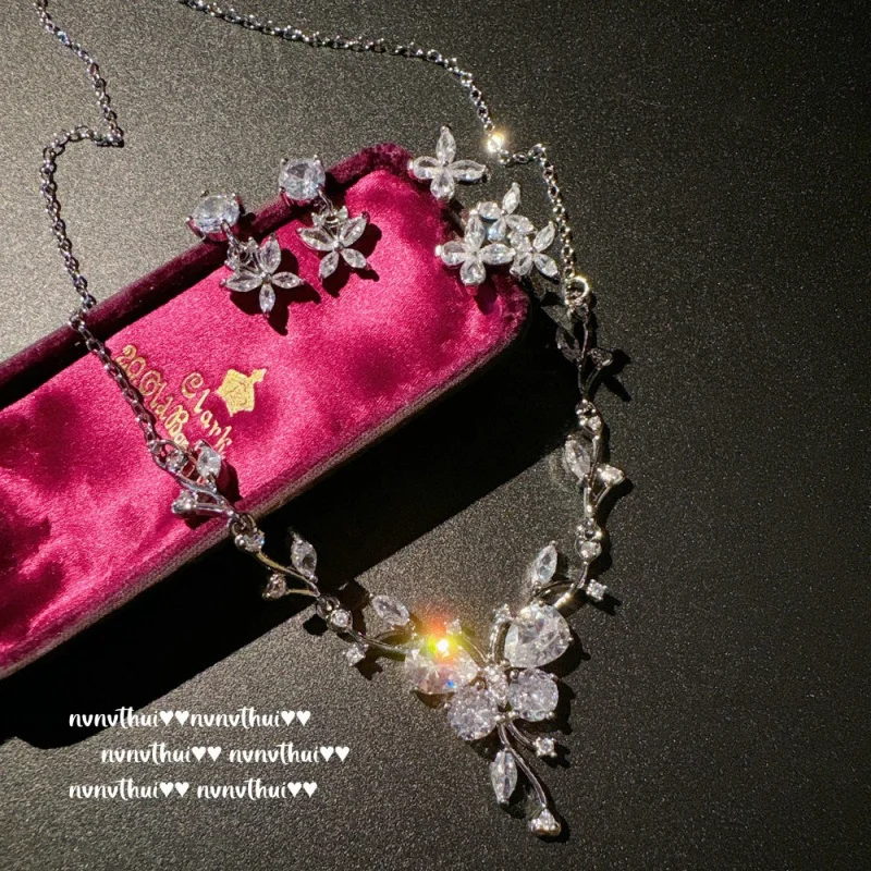 

Vine Teardrop Butterfly Gemstone Necklace Brilliant Petals Plating18KGold Butterfly Zircon Earrings Suit