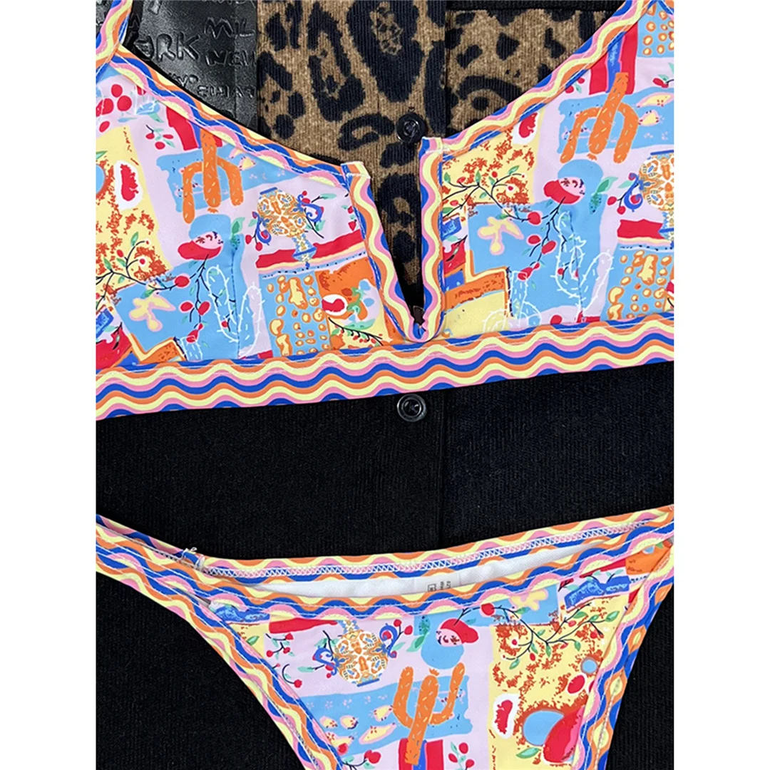 Sexy bedruckter V-förmiger Bikini mit hohem Beinausschnitt, Damen-Badeanzug, zweiteiliges Bikini-Set, Badebekleidung, Badeanzug, Schwimmbikini V4745 – Detail 13